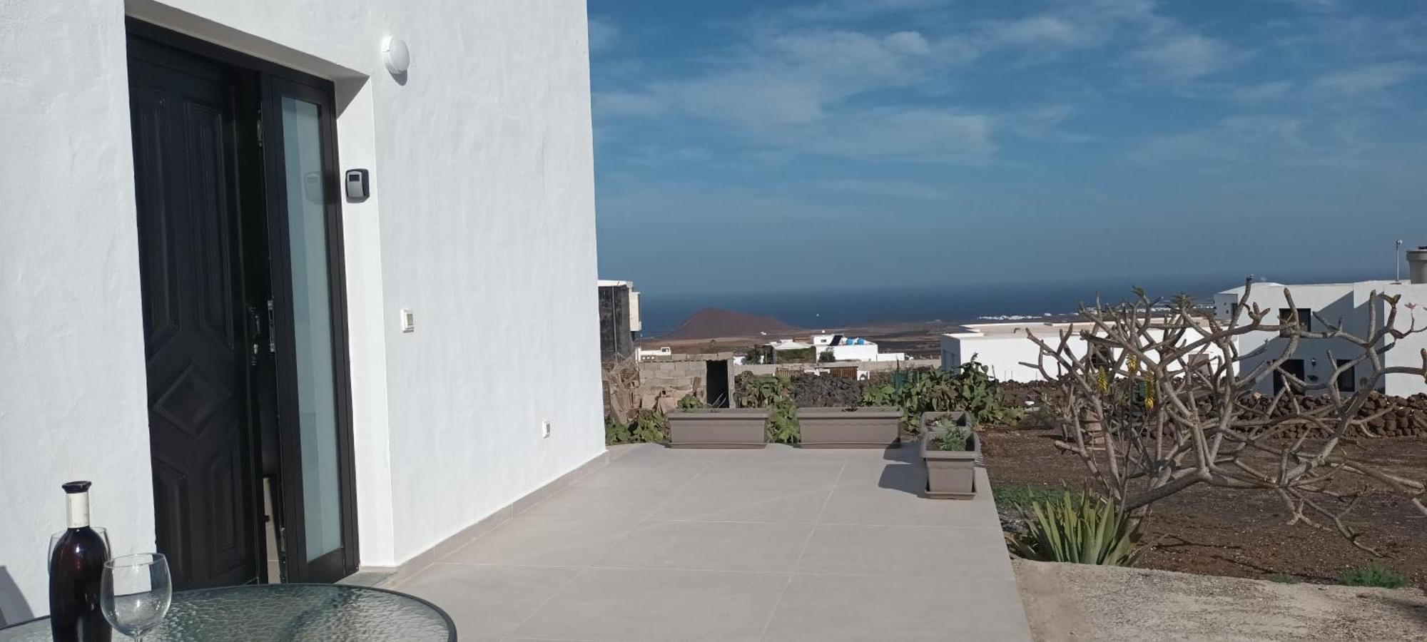 Apartamentos Falcon Tinajo Exterior photo