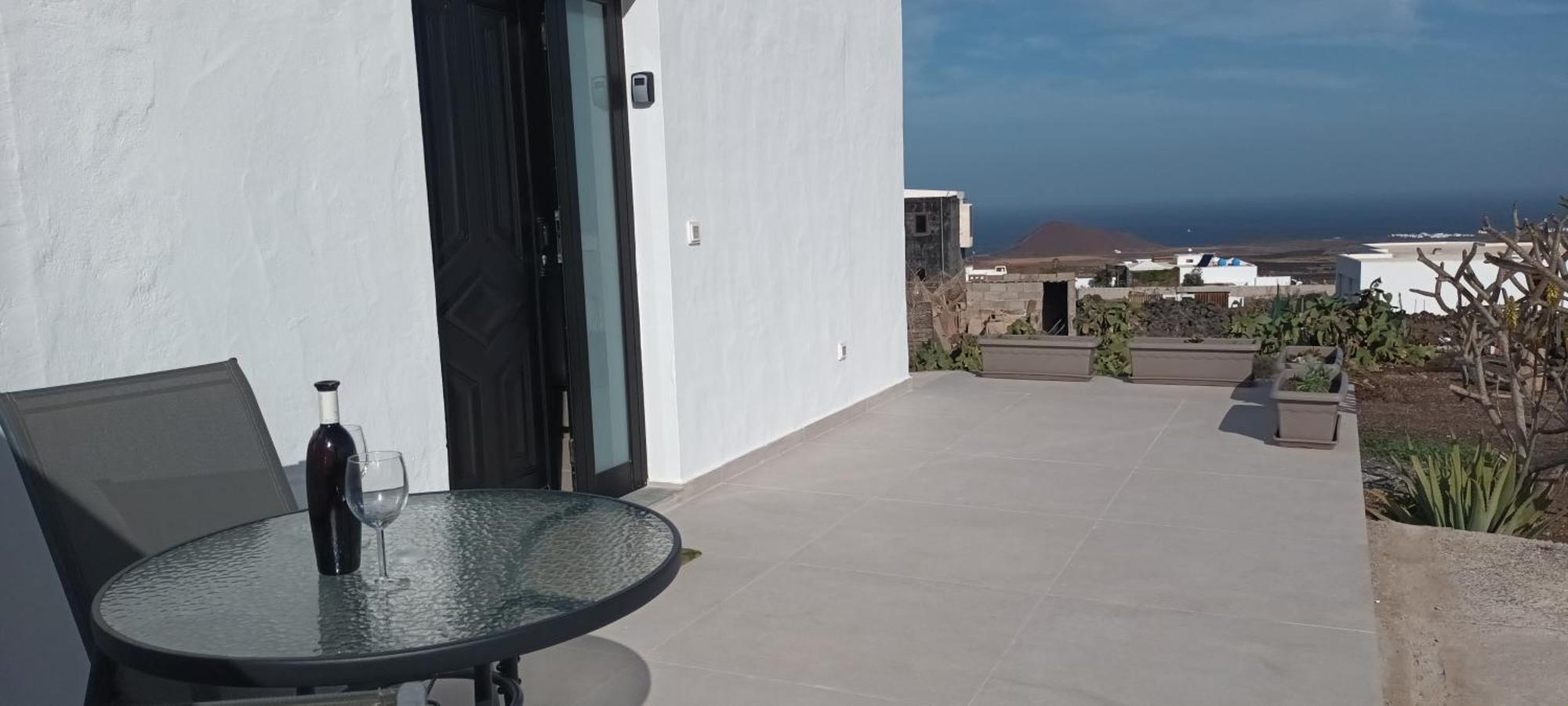 Apartamentos Falcon Tinajo Exterior photo